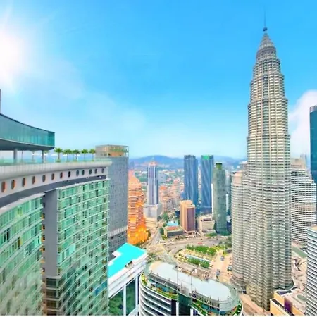 Sky Suites Klcc By Family Suites Kuala Lumpur Exterior photo