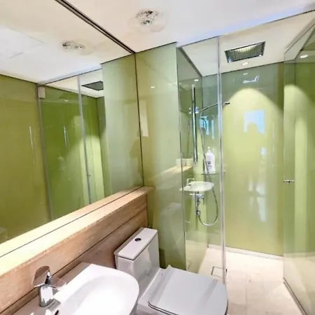 Sky Suites Klcc By Family Suites Kuala Lumpur Exterior photo